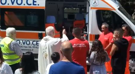 Benedetta la nuova ambulanza di Assovoce