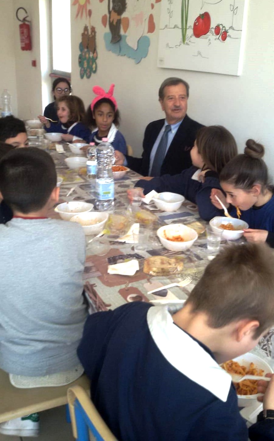 Sopralluogo di Tidei alla scuola Pirgus