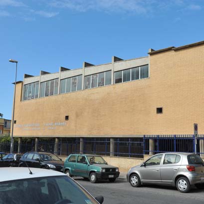 Barboni nella scuola, Rodari chiusa per un giorno