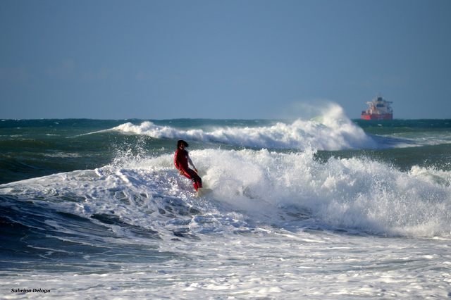 Un corpo,una tavola,un'onda (foto Sabrina Delogu)
