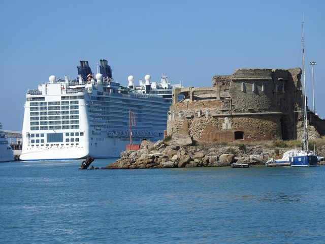 L'antico ed il moderno (foto Patrizia Bisozzi)