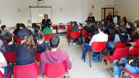 Sicurezza in ambito ferroviario, gli studenti del Di Vittorio incontrano la Polfer
