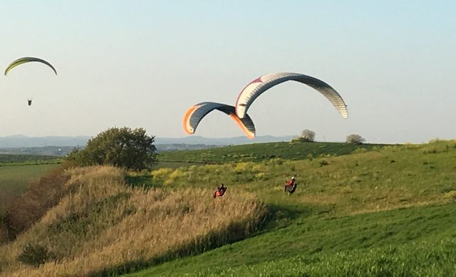 Decollo parapendio (foto Adalberto Bencini)