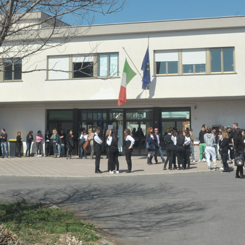 IIS Viale Adige: scuola chiusa per maltempo