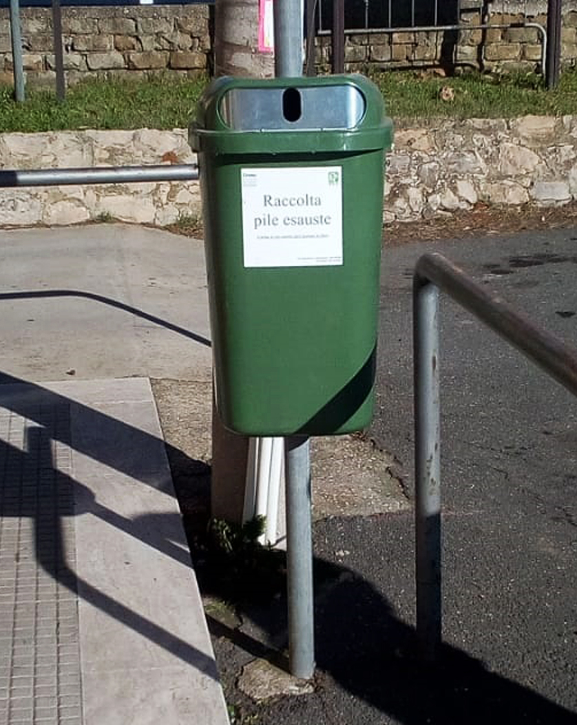 Sei nuovi contenitori per le pile esauste