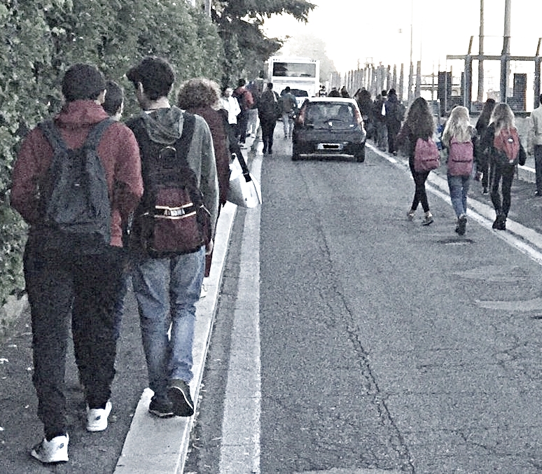 Studenti, pericolosi ''slalom'' nel traffico
