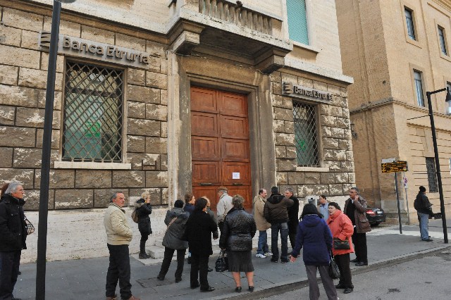 Banca Etruria, a Civitavecchia c'&egrave; chi ha perso anche 120.000 euro