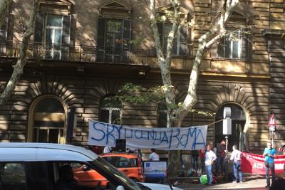 ''Sky licenzia Roma'', protesta al ministero dello Sviluppo