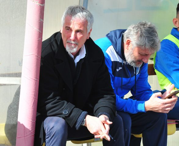 La copertina &egrave; di Vecchia e Cpc