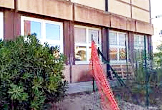 Caroccia: &ldquo;Installati nuovi infissi per l&rsquo;isolamento acustico della scuola&rdquo;