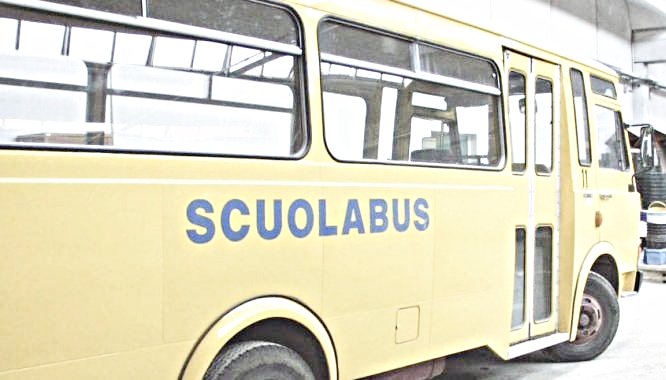 "Non toccate le assistenti scuolabus"