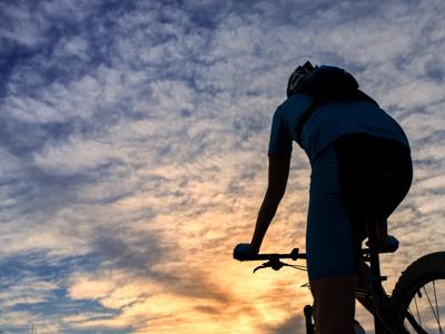 Meno bici, pi&ugrave; e-bike, &egrave; boom nel 2016