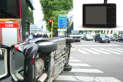 Incidente d'auto? Navigatore ti dice chi ha torto