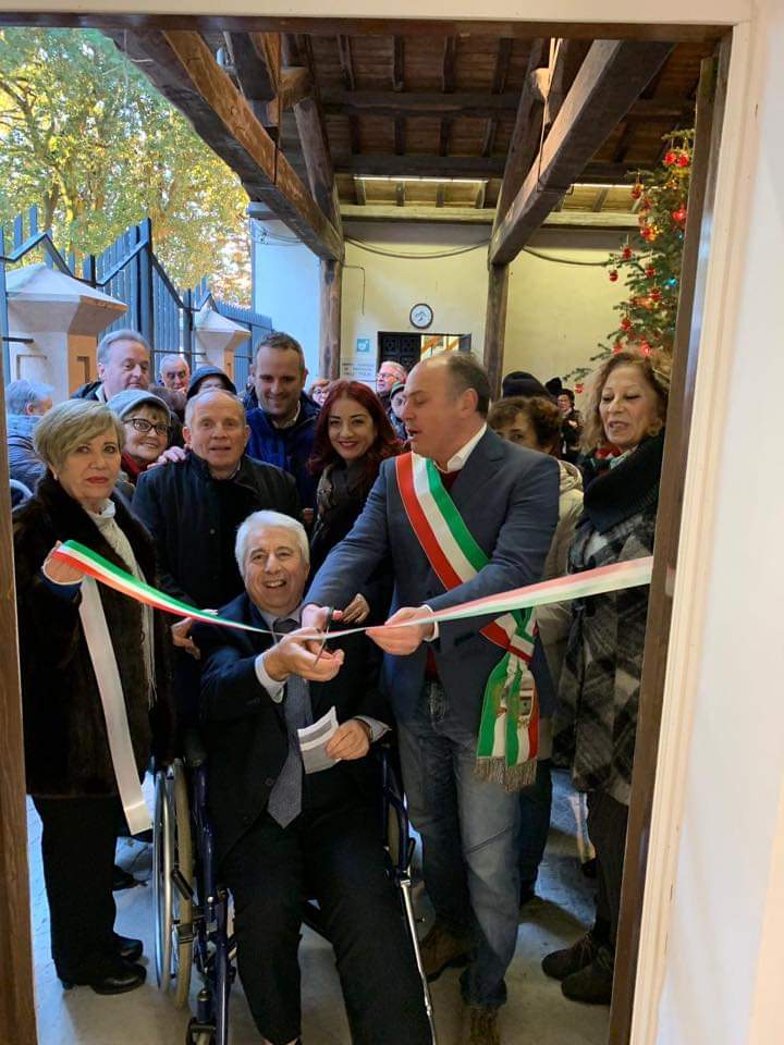 Taglio del nastro per il centro anziani di Tolfa