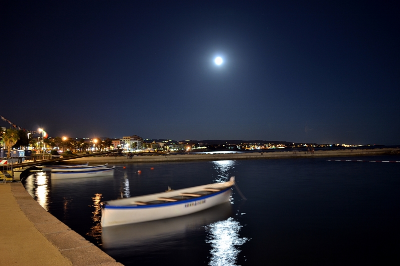 Riflessi di luna piena (foto di Walter Ibelli)