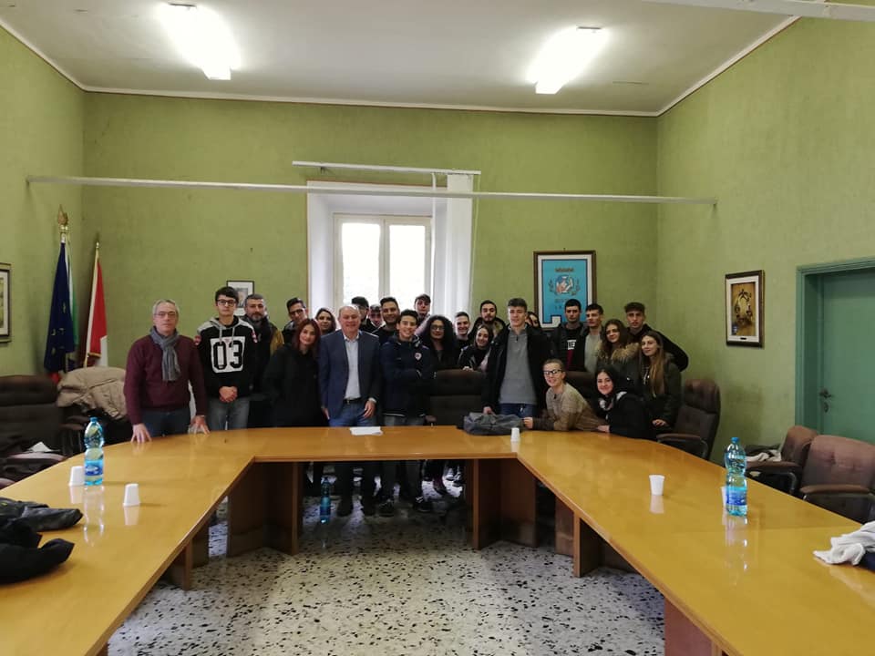 Studenti in alternanza a Tolfa tra amministrazione e bellezze naturalistiche