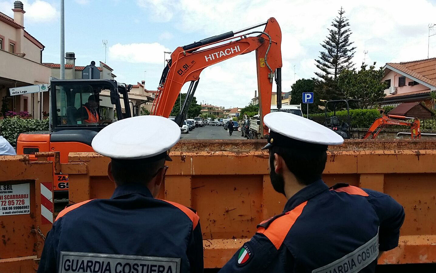 Scarichi abusivi in via della Lega, Amministrazione in coordinamento con la  Guardia Costiera
