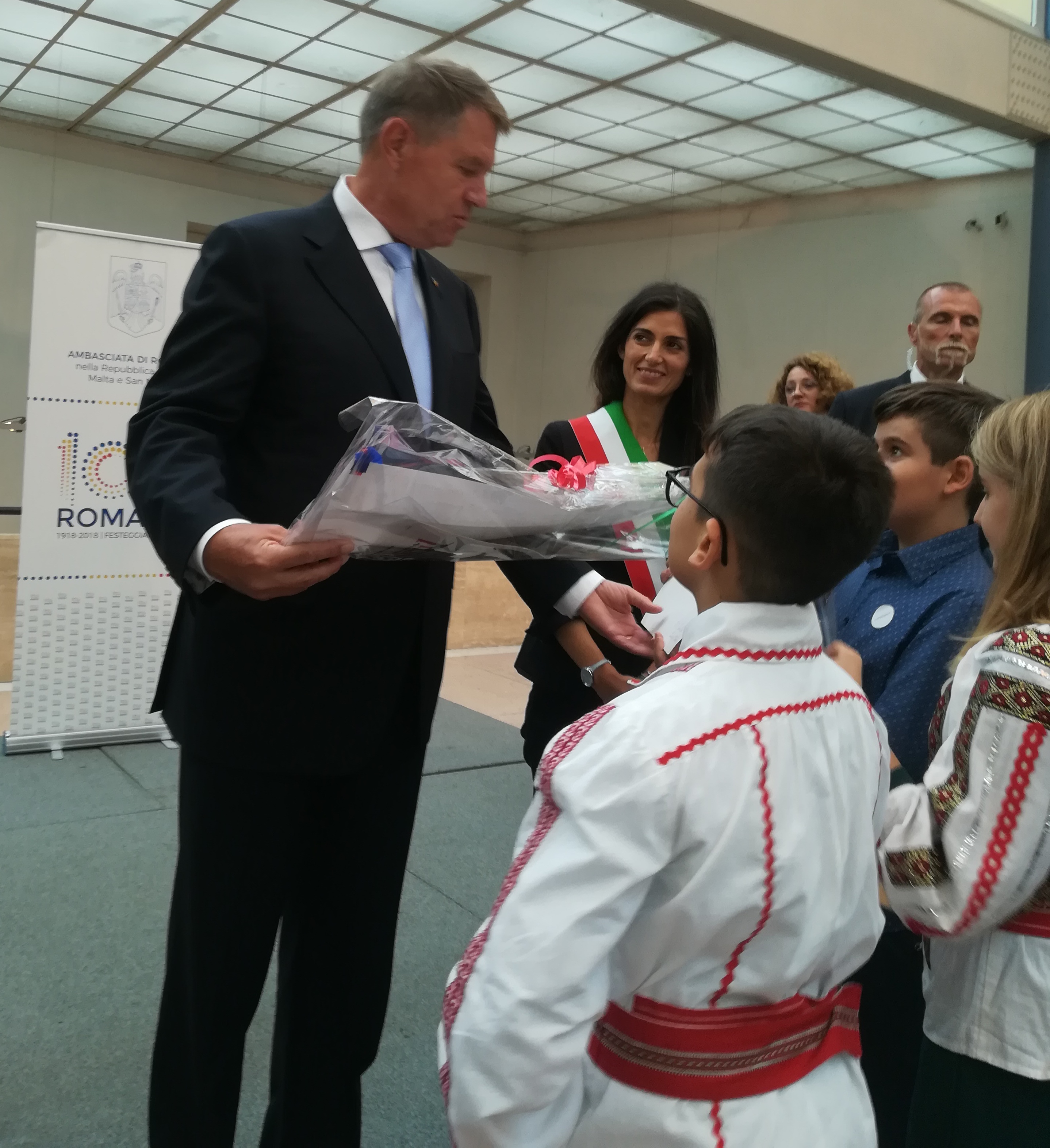 Ladispoli, i bambini della Melone incontrano il Presidente della Romania e la Sindaca di Roma