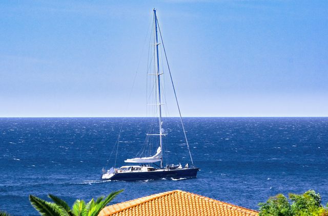 Barchetta a vela (foto Antonio La Malfa)