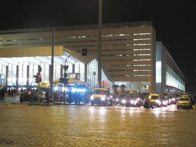 ULTIM'ORA. Allarme a Roma, evacuata la stazione Termini