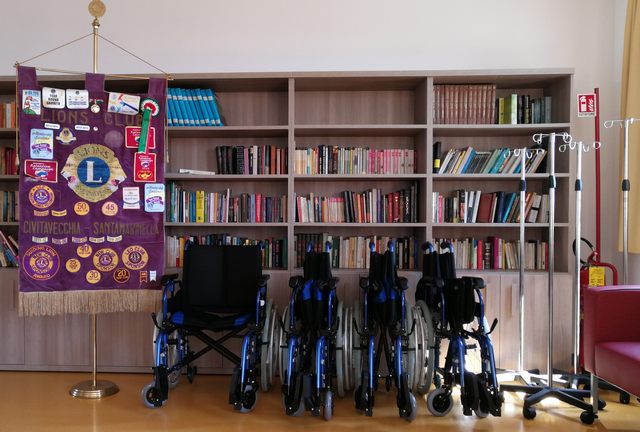 Sedie a rotelle donate all'Hospice