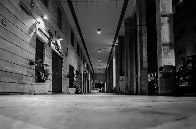 Notte a corso Marconi (foto Enrico Paravani)