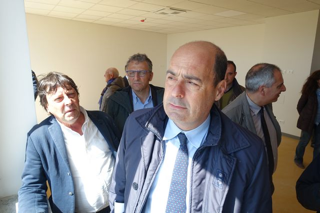 Hospice, si procede a spallate