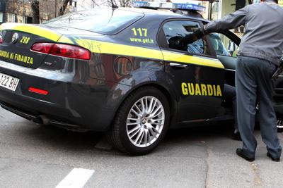 Corruzione e riciclaggio: perquisizioni e arresti a Roma
