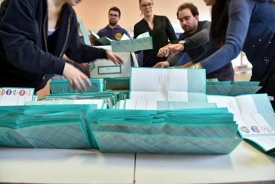 Lazio, Zingaretti in testa