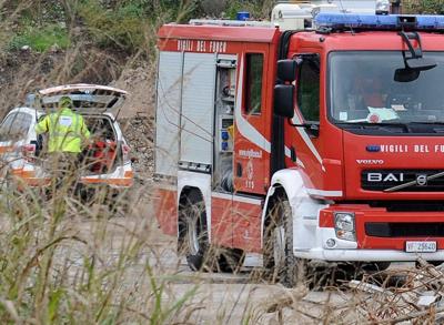 Precipita ultraleggero: morto il pilota