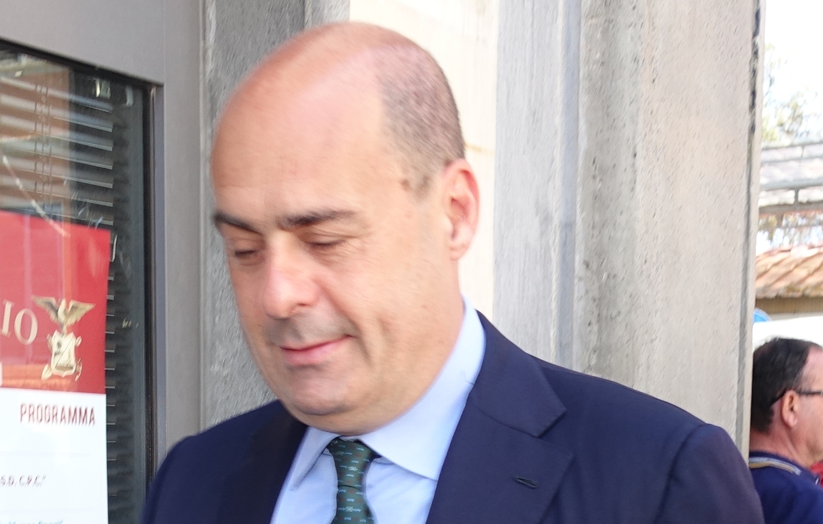 Incendi: Zingaretti chiede lo stato di emergenza al Governo