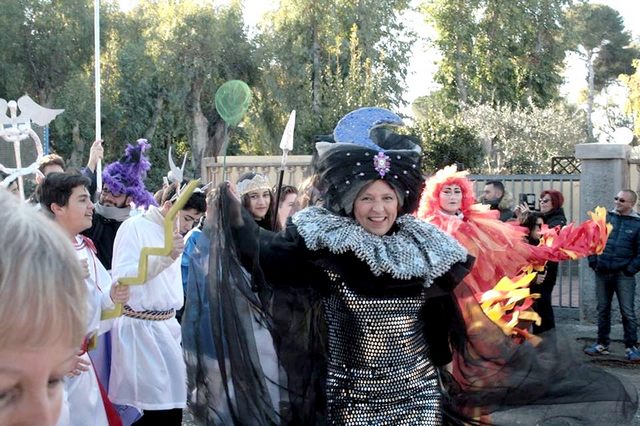 Santa Marinella, una grande festa con centinaia di maschere