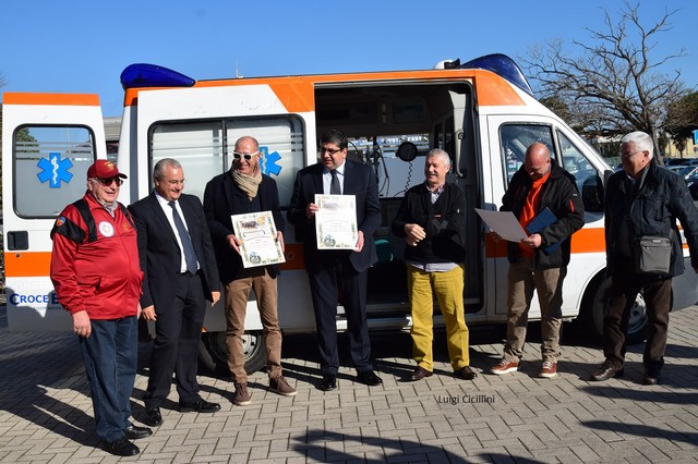 Ladispoli, un'ambulanza per La Fenice