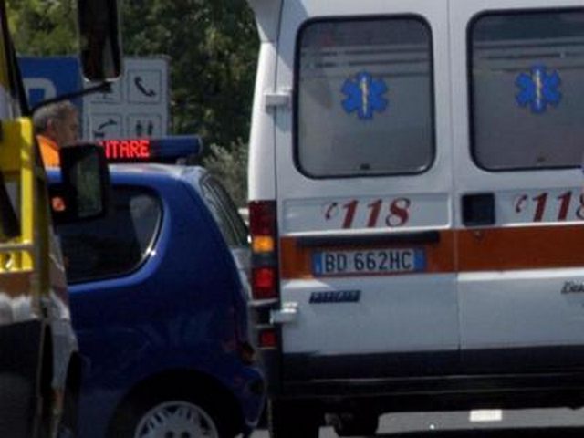 Auto si ribalta ad Anzio: muore un ragazzo, 2 feriti