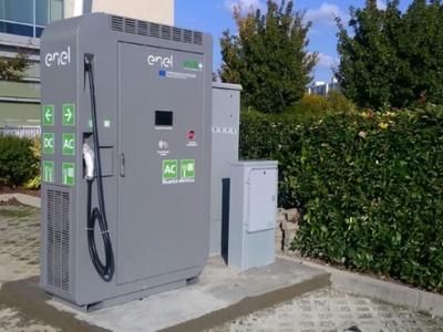 Attivate le prime stazioni extraurbane di ricarica veloce