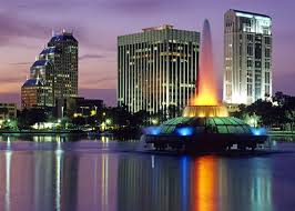 Viaggi, il boom delle prenotazioni on line