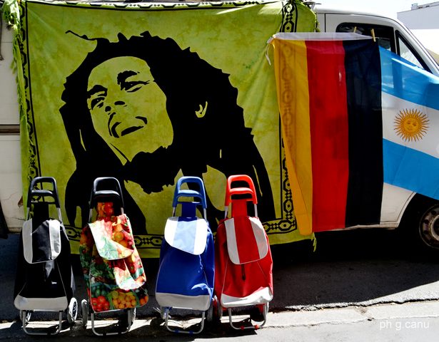 Colori mercatali (foto Giovanni Canu)