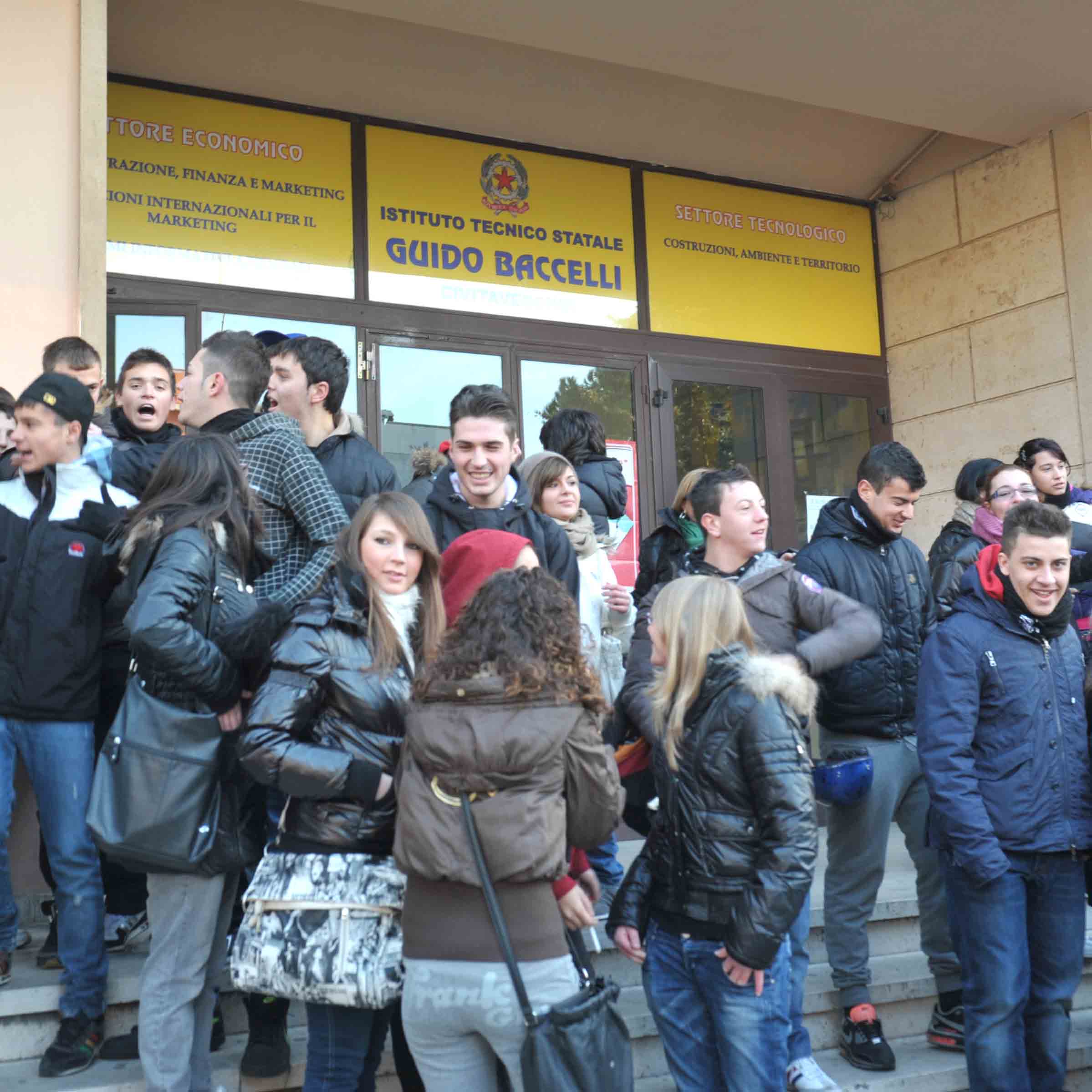 Approvato il riordino: non meno di mille studenti per istituto