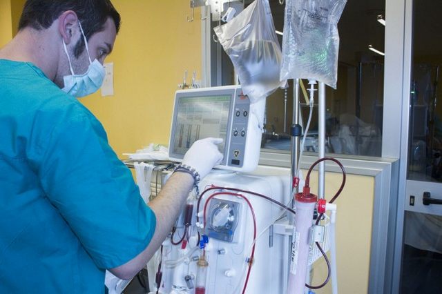 San Paolo, riapre la dialisi dopo i lavori di restyling del reparto