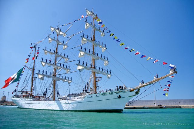 Adios amigo saliendo (foto Emiliano Veroni)