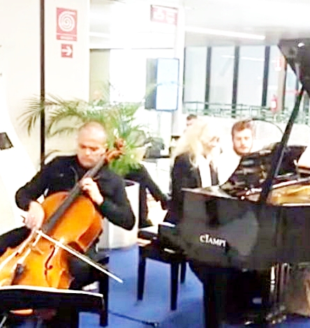 ‘‘Ciak si vola’’ la magia della musica in aeroporto