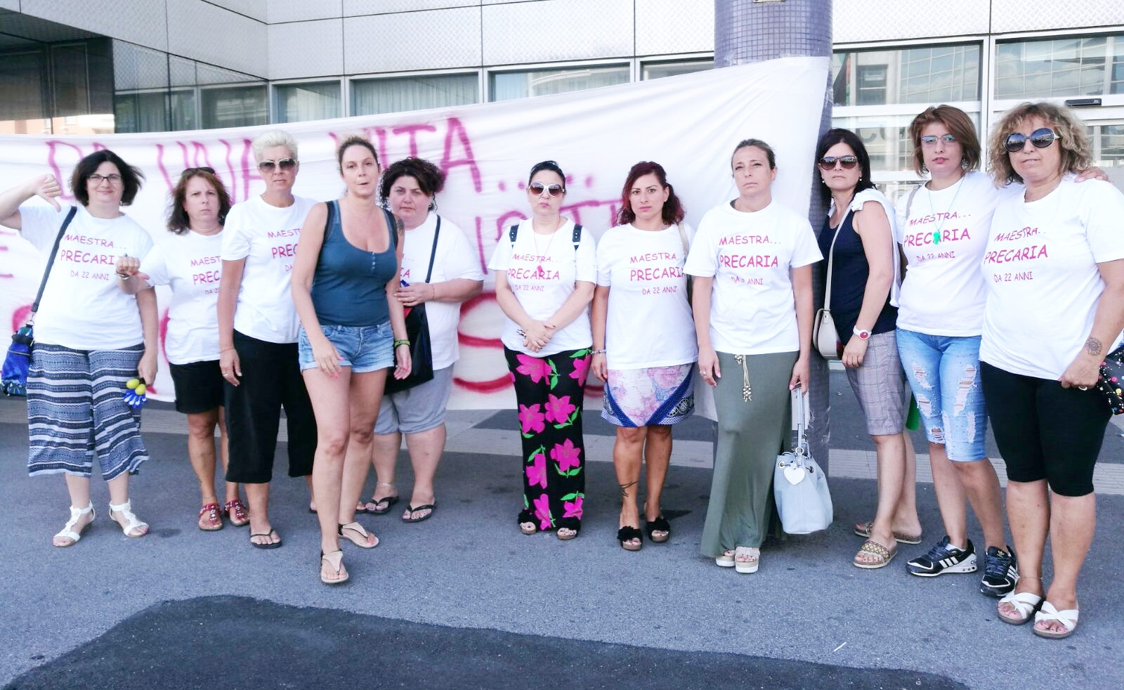 Maestre precarie, nuova protesta