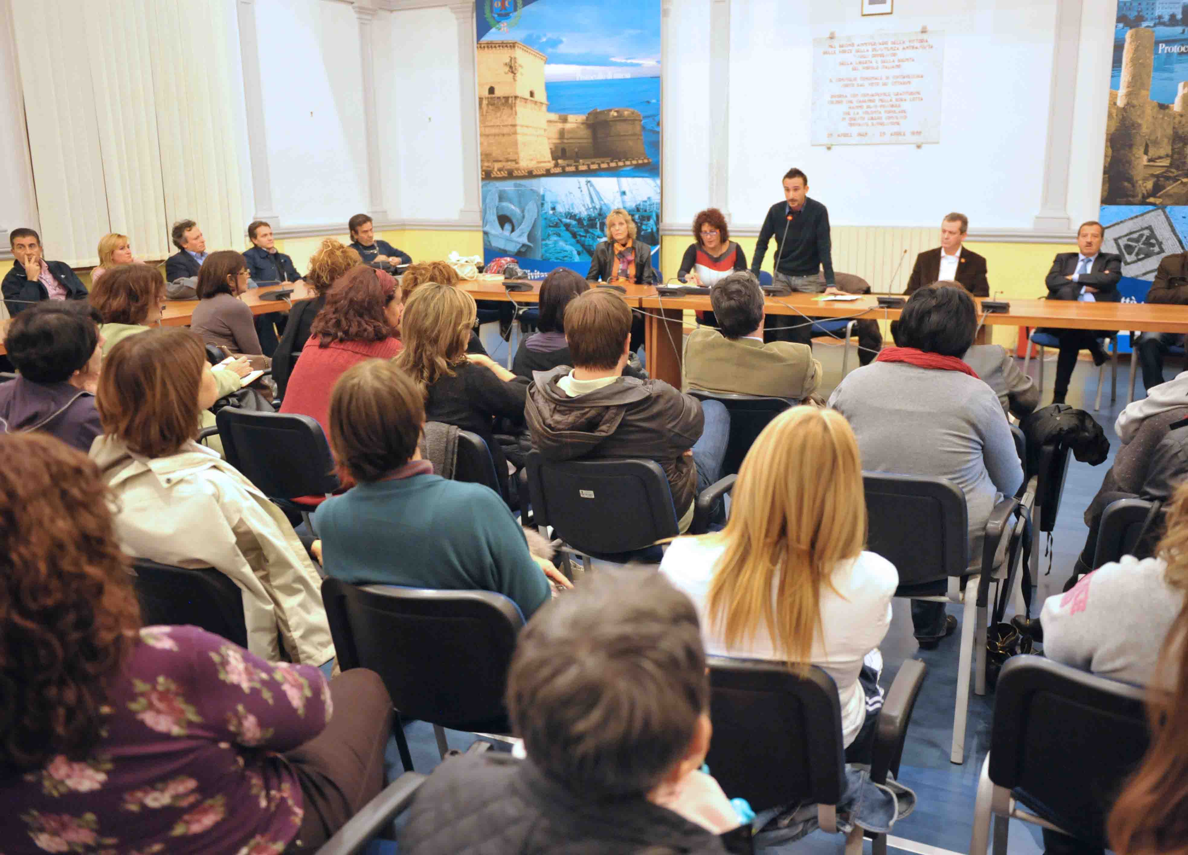 Galice: "Prioritario difendere la scuola pubblica"