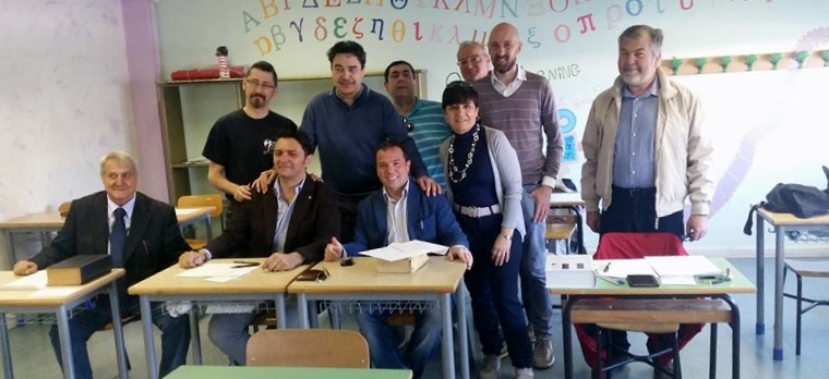 Adrenalina e nostalgia: dieci ex alunni tornano tra i banchi del liceo