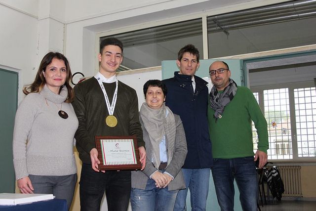 Gli studenti: "Una stella brilla tra noi"