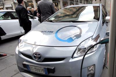 Auto, il mercato punta sull&rsquo;elettrica