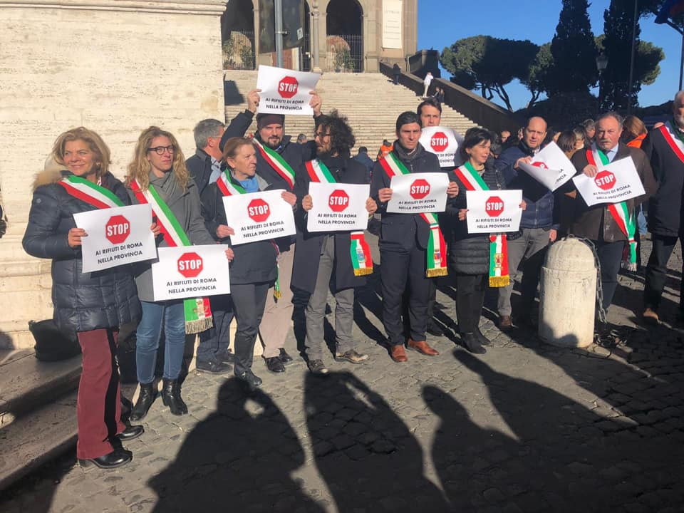 &laquo;Stop ai rifiuti di Roma nella Provincia&raquo;