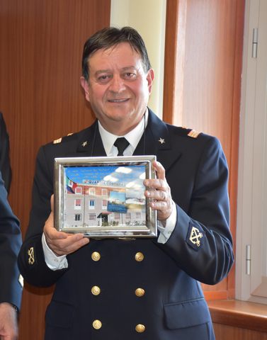 Porto Civitavecchia, va in pensione il primo nostromo luogotenente Valerio Olivetti