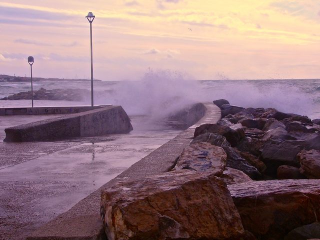 Mareggiata alla marina (foto Angela Pierucci)