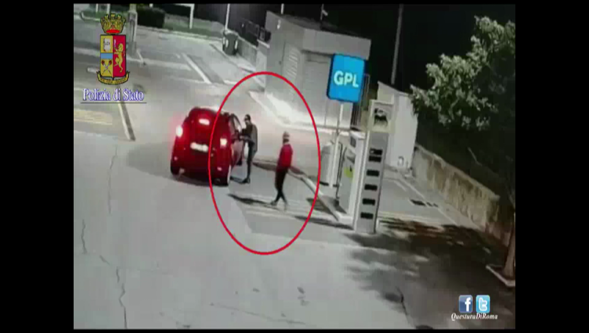 Arancia meccanica al distributore, baby gang rom sgominata dalla Polizia